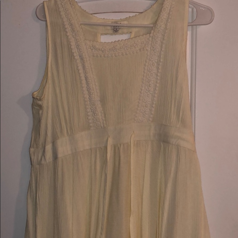 M cream peasant dress
